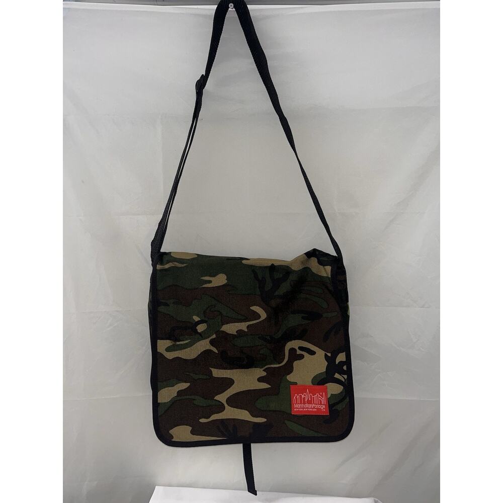 Shoulder Bag Model Camo MANHATTAN PORTAGE